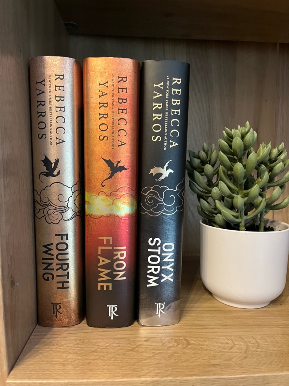 🖤 Fourth Wing Series Bundle (HardCover)~Sprayed Edges Editions